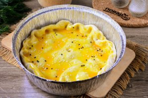 Пирог с курицей из бездрожжевого теста Пирог с курицей из бездрожжевого теста