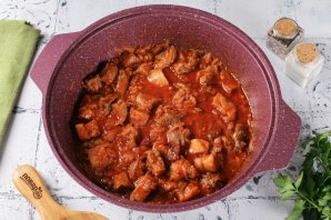 Классический бигус из квашеной капусты Классический бигус из квашеной капусты