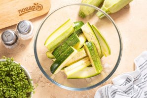 Кабачки в аэрогриле