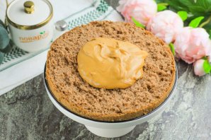 Шоколадный торт с кремом из вареной сгущенки Шоколадный торт с кремом из вареной сгущенки