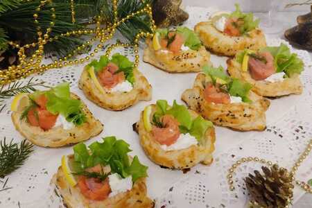 С форелью и творожным сыром "лодочки" С форелью и творожным сыром "лодочки"