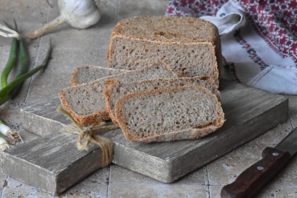 Цельнозерновой хлеб на закваске в хлебопечке Цельнозерновой хлеб на закваске в хлебопечке