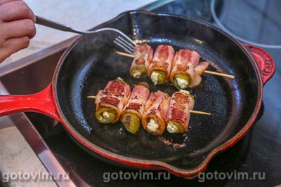 Рулетики из перца в беконе Рулетики из перца в беконе