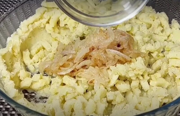 Кефир и 1 яйцо. Минутная вкуснота из кефира: съедается в один миг Кефир и 1 яйцо. Минутная вкуснота из кефира: съедается в один миг