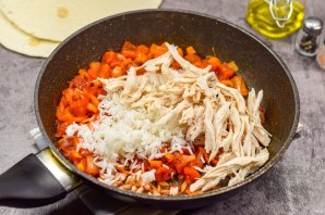 Бурито с курицей и рисом Бурито с курицей и рисом