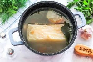 Сало вареное с чесноком Сало вареное с чесноком