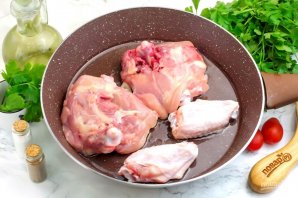 Курица с квашеной капустой