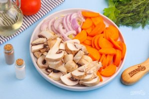 Тушеное мясо с грибами Тушеное мясо с грибами