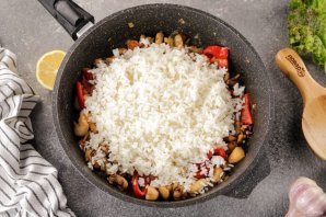 Жареный рис с морепродуктами