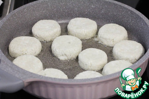 Сырники с голубым сыром