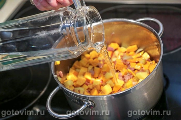 Суп-пюре из тыквы с беконом и сливками Суп-пюре из тыквы с беконом и сливками