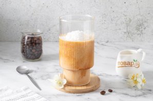 Молочный кофе гляссе Молочный кофе гляссе