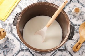 Кукурузная каша на молоке в мультиварке Кукурузная каша на молоке в мультиварке