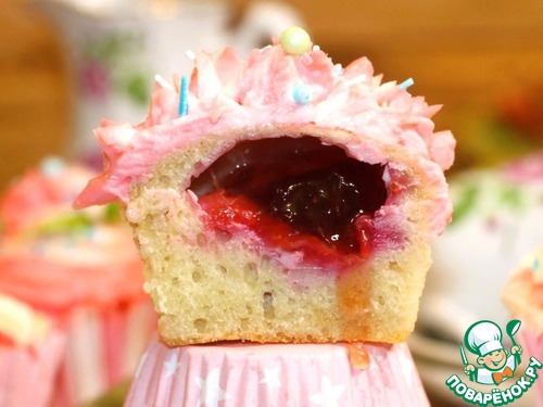 Кекс с кремом из творожного сыра