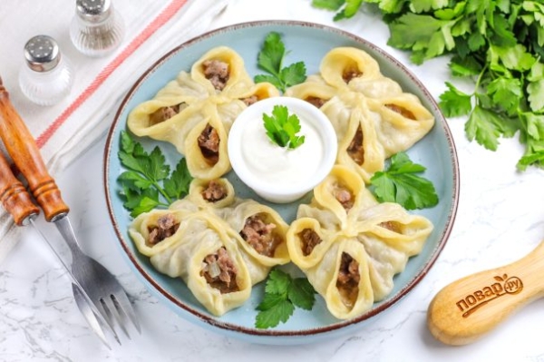 Манты с фаршем из говядины с бараниной Манты с фаршем из говядины с бараниной