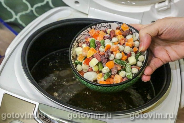 Суп минестроне на говяжьем бульоне в мультиварке