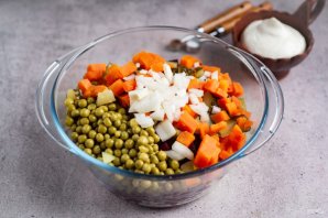 Салат винегрет с майонезом Салат винегрет с майонезом