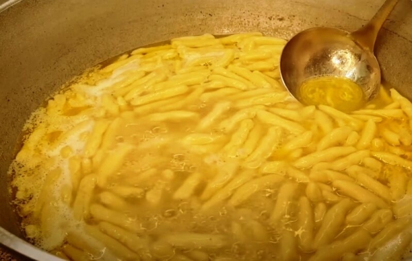 На Кавказе это блюдо могут есть 7 дней подряд . А мясо не важно какое, оно будет сочным и мягким На Кавказе это блюдо могут есть 7 дней подряд . А мясо не важно какое, оно будет сочным и мягким