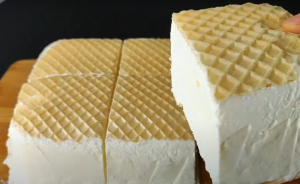 Всего 2 ингредиента! Мороженое «Пломбир»: рецепт за 5 минут в домашних условиях