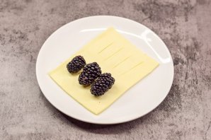 Слойки с ежевикой Слойки с ежевикой