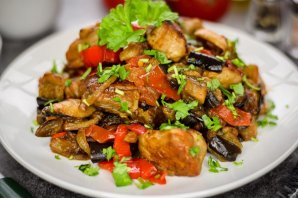 Жаркое из свинины с грибами и баклажанами Жаркое из свинины с грибами и баклажанами