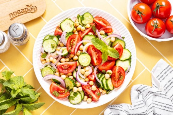 Салат с мятой