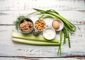 Салат с сельдереем и тунцом Салат с сельдереем и тунцом