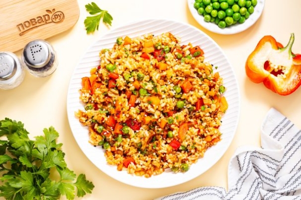 Рис по-тайски с овощами