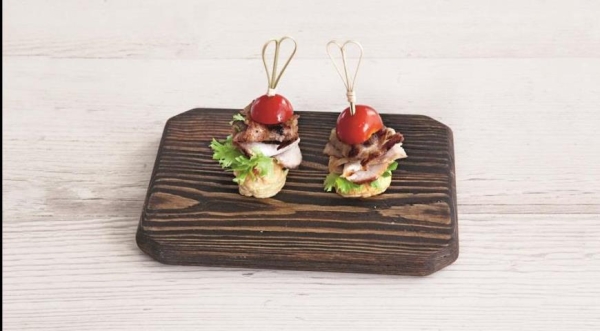 Праздничные канапе на основе из слоеного теста, пошаговый рецепт с фото Праздничные канапе на основе из слоеного теста, пошаговый рецепт с фото