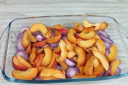 Курятина с персиками в духовке Курятина с персиками в духовке