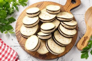 Баклажаны с мясом в кляре Баклажаны с мясом в кляре