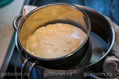 Кулич шоколадный с шоколадной глазурью и безе Кулич шоколадный с шоколадной глазурью и безе