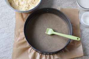 Открытый пирог с брусникой