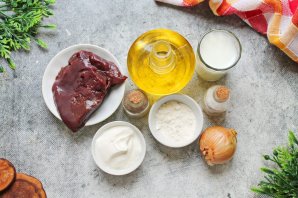 Говяжья печень, тушенная в сметане Говяжья печень, тушенная в сметане