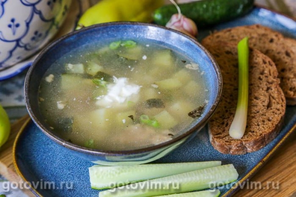 Рассольник с мясом и свежими огурцами