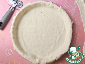 Пирог с колбасками и творожным сыром Пирог с колбасками и творожным сыром