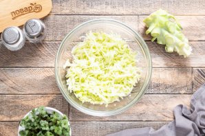 Свекольный суп с кочерыжкой брокколи Свекольный суп с кочерыжкой брокколи