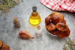 Жареные маслята на сковороде Жареные маслята на сковороде