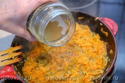Рулетики из свинины с солеными огурцами и морковью под сырной корочкой  Рулетики из свинины с солеными огурцами и морковью под сырной корочкой