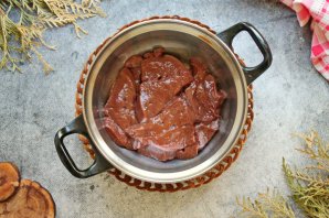 Говяжья печень в банановом соусе Говяжья печень в банановом соусе