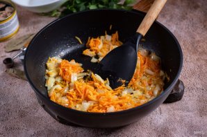 Суп с рыбными консервами