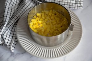 Салат "Мимоза" с крабовыми палочками Салат "Мимоза" с крабовыми палочками