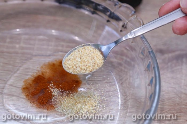Солёный арахис с чесноком и копченой паприкой в микроволновке