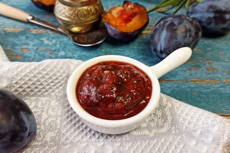 Острый сливовый соус на зиму без варки Острый сливовый соус на зиму без варки