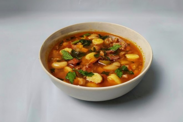 Венгерский суп Боб левеш с копченостями Венгерский суп Боб левеш с копченостями