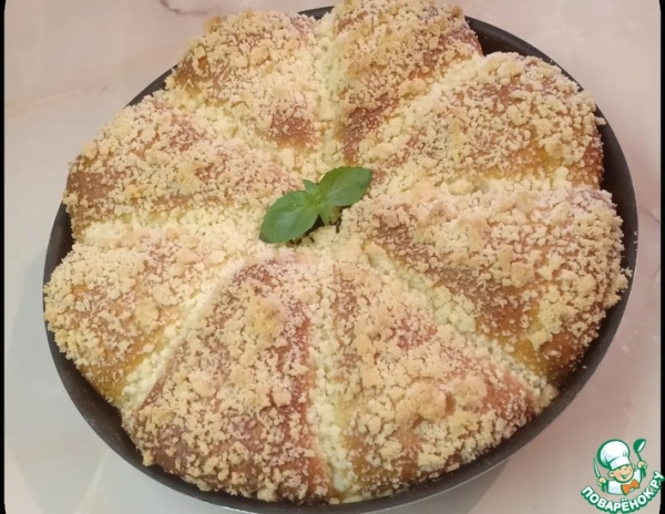 Пирог с яблоками и изюмом Пирог с яблоками и изюмом