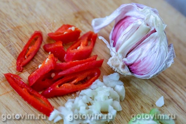 Фасоль в томатном соке с перцем чили Фасоль в томатном соке с перцем чили