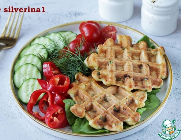 Вафли с яйцом и зеленым луком