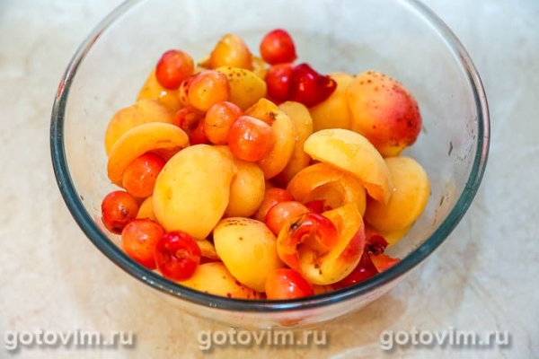 Абрикосовое варенье с черешней Абрикосовое варенье с черешней