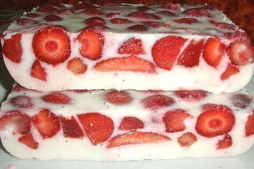 Заливной десерт «Клубника под снегом» Заливной десерт «Клубника под снегом»